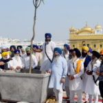 ਗੁਰੂ ਘਰ ਦੇ ਸ਼ਰਧਾਲੂ ਪਰਿਵਾਰ ਵੱਲੋਂ ਲੰਗਰ ਸ੍ਰੀ ਗੁਰੂ ਰਾਮਦਾਸ ਜੀ ਵਿਖੇ ਰਸਦਾਂ ਭੇਟ