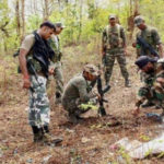 ਰਾਜਪਾਲ ਬਦਨੌਰ ਵੱਲੋਂ 71ਵੇਂ ਆਰਮਡ ਫੋਰਸਿਜ਼ ਝੰਡਾ ਦਿਵਸ ਮੌਕੇ ਸ਼ਹੀਦਾਂ ਨੂੰ ਸ਼ਰਧਾਂਜਲੀ