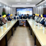 ਪ੍ਰੋ. ਕਿਰਪਾਲ ਸਿੰਘ ਬਡੂੰਗਰ ਵੱਲੋਂ ਗੁਰਮਤਿ ਪ੍ਰਕਾਸ਼ ਦੇ ਸੰਪਾਦਕ ਸ. ਸਤਵਿੰਦਰ ਸਿੰਘ ਫੂਲਪੁਰ ਸਨਮਾਨਿਤ