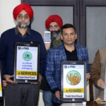 ਕੈਨੇਡਾ ਦੀ ਮੈਂਬਰ ਪਾਰਲੀਮੈਂਟ ਸੋਨੀਆ ਸਿੱਧੂ ਨੇ ਸੱਚਖੰਡ ਸ੍ਰੀ ਹਰਿਮੰਦਰ ਸਾਹਿਬ ਵਿਖੇ ਪ੍ਰਗਟਾਈ ਸ਼ਰਧਾ